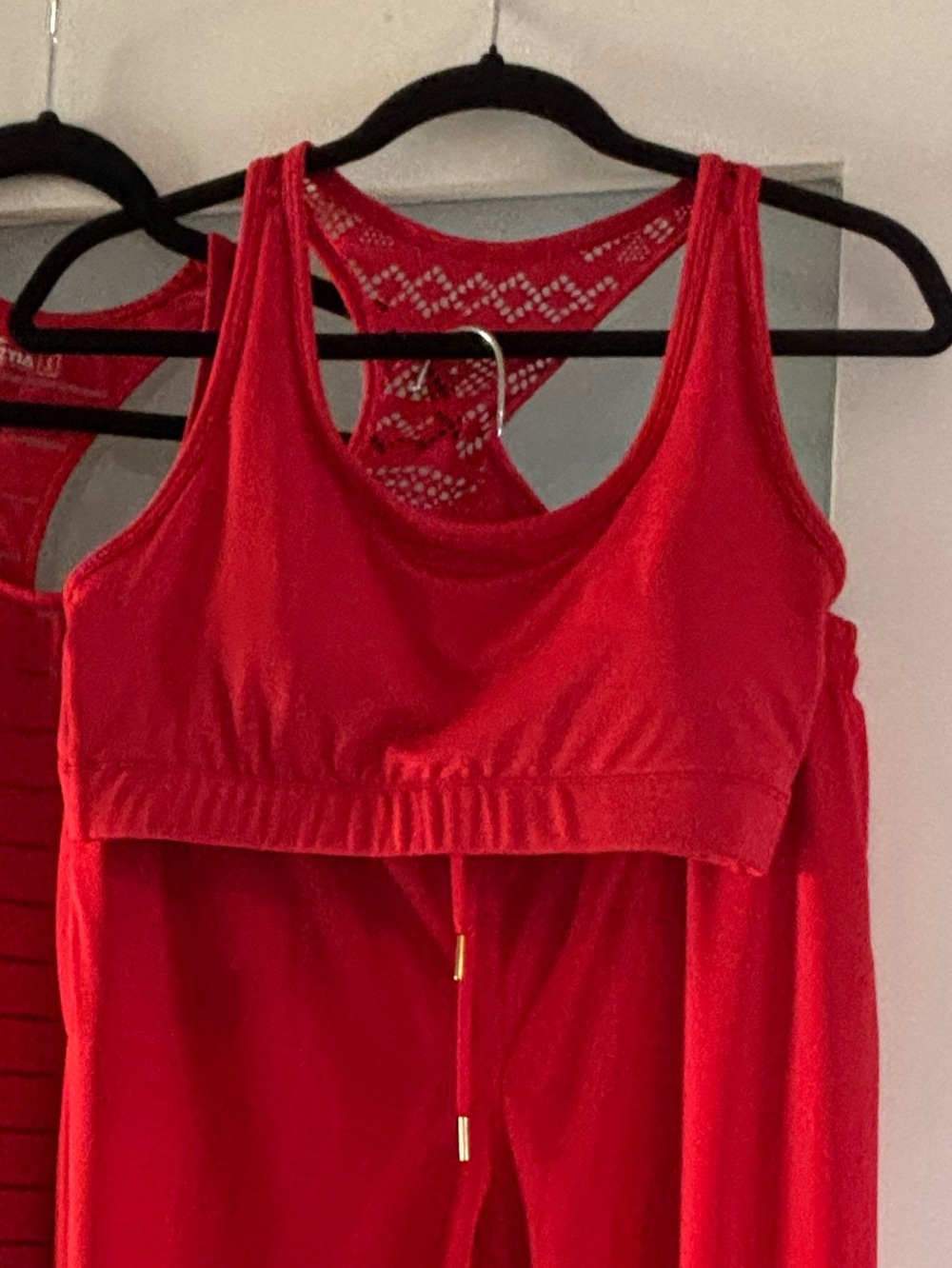 ZYIA Active Women's Red Crop Top L